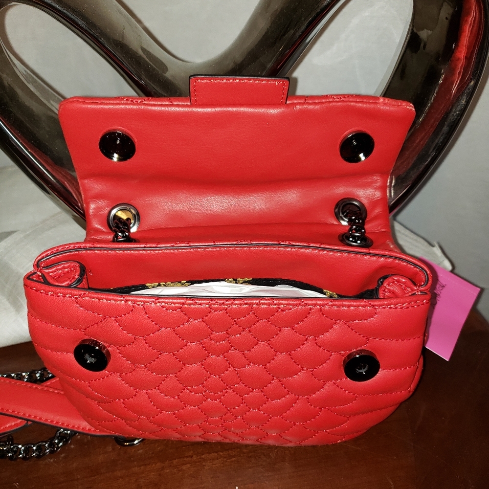 Betsey Johnson Heads Up Crossbody Bag in Red - Picture 3 of 8